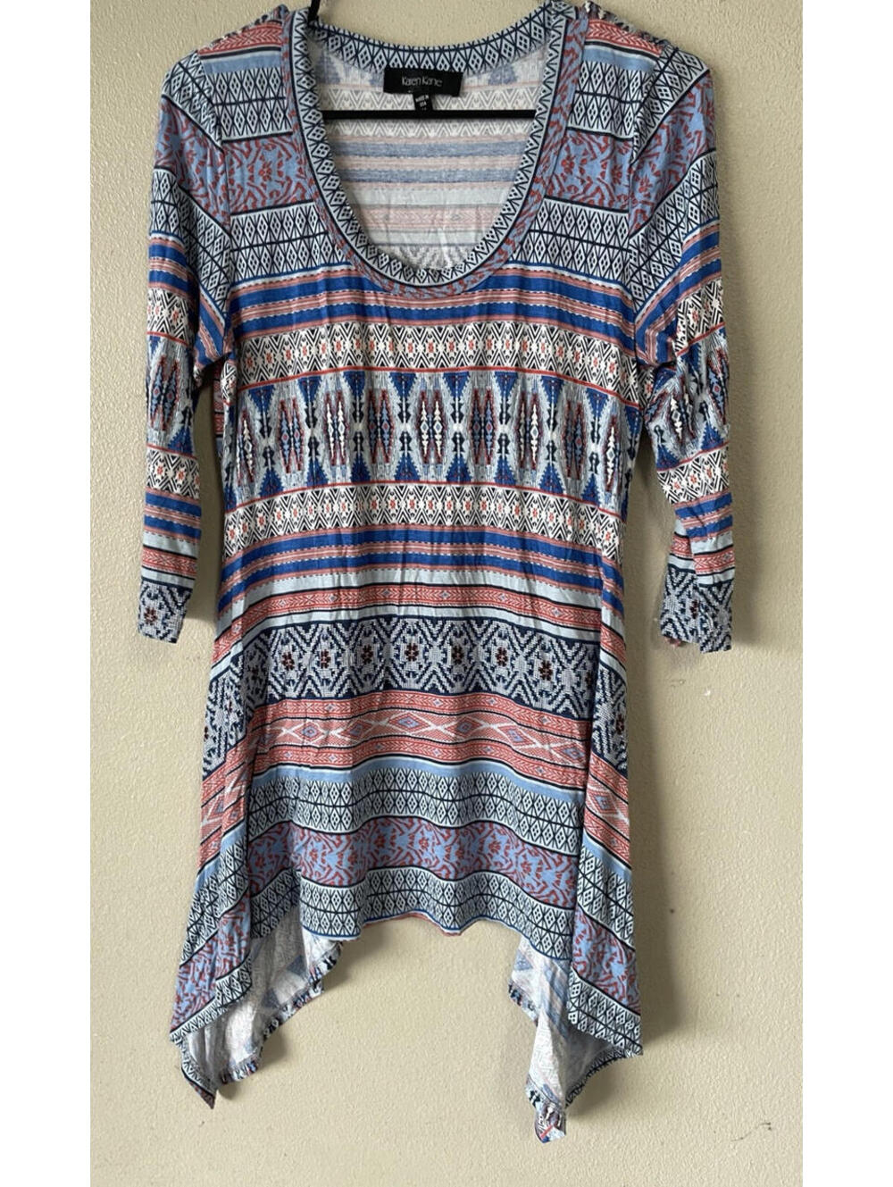 Karen Kane Medium Tunic short sleeve asymmetric geometric